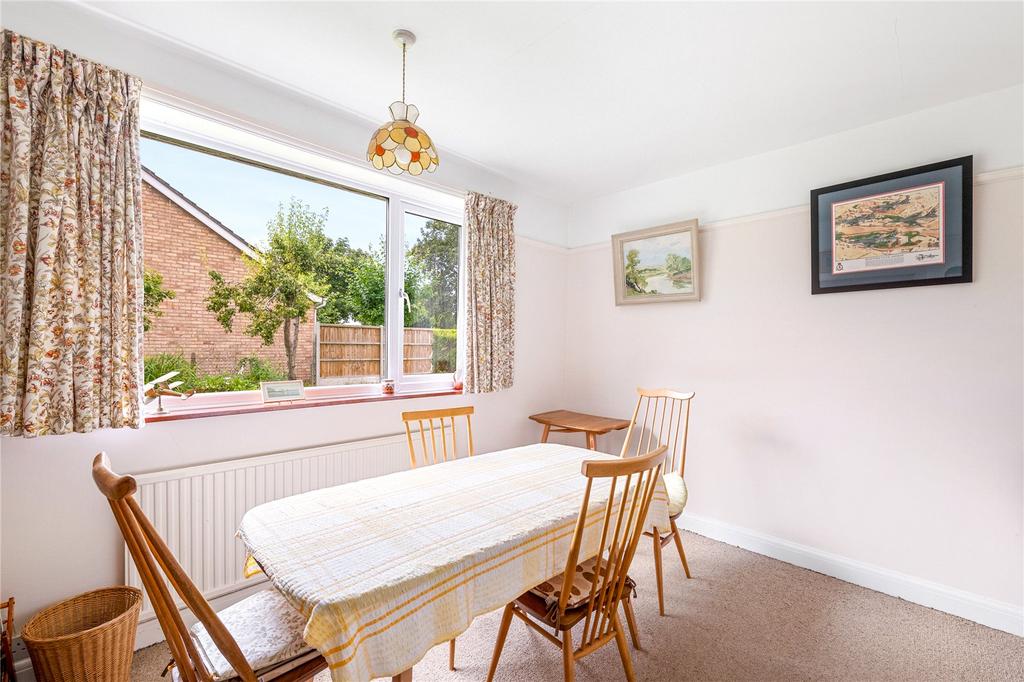 Dining Room/Bedroom