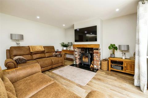 12 Warwick Close, Saxilby, Lincoln, LN1 2FT