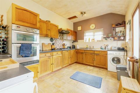 4 bedroom semi-detached house for sale, Newark Road, Lincolnshire LN6