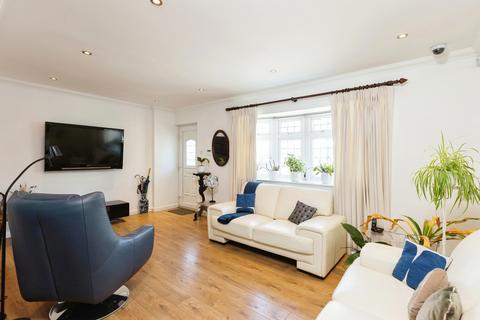 21 Hill View Road, Longfield, DA3 7NB