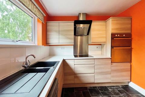 24 Bazes Shaw, New Ash Green, Longfield, DA3 8QX