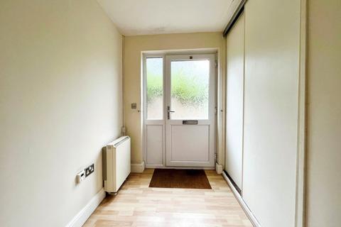 24 Bazes Shaw, New Ash Green, Longfield, DA3 8QX