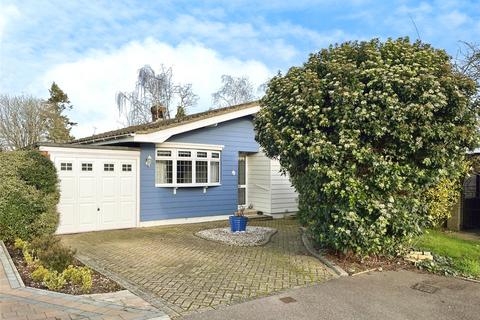 2 bedroom bungalow for sale, Deerhurst Close, Kent DA3