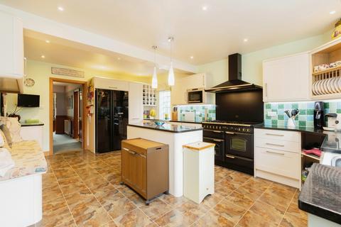 4 bedroom detached house for sale, Whitepost Lane, Kent DA13