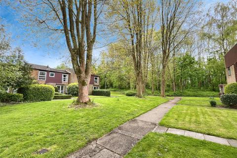 90 Knights Croft, New Ash Green, Longfield, DA3 8JS