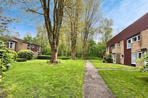 90 Knights Croft, New Ash Green, Longfield, DA3 8JS