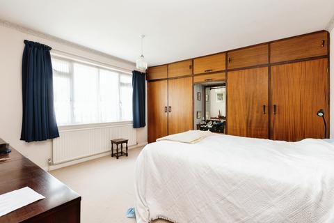 8 Kent Road, Longfield, DA3 7QR