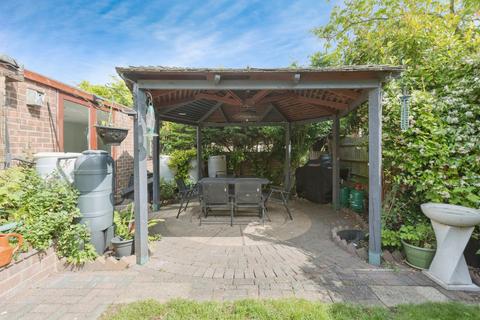 44 Istead Rise, Gravesend, DA13 9JF