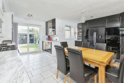 4 bedroom semi-detached house for sale, Istead Rise, Kent DA13