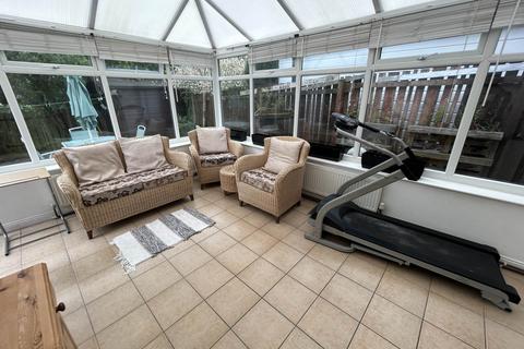 5 bedroom detached house for sale, Matthew Close, Oldham OL8