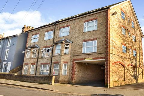 2 bedroom flat for sale, Boxley Road, Kent ME14