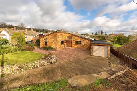 Glengarra Malling Road, Teston, Maidstone, ME18 5AR