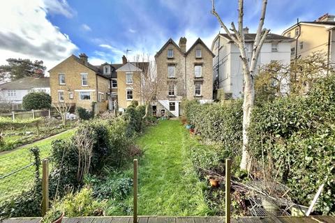 65 Bower Mount Road, Maidstone, ME16 8AS