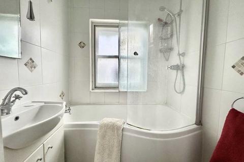 65 Bower Mount Road, Maidstone, ME16 8AS
