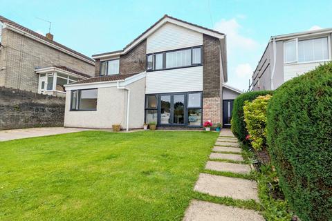 4 bedroom detached house for sale, Llantrisant CF72