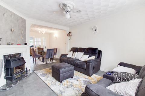 40 Balstonia Drive, Stanford-le-hope, SS17 8HT