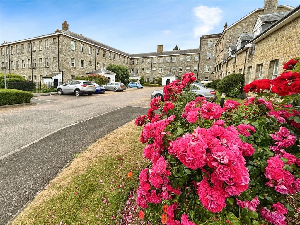 St. Andrews Park, Maidstone ME16 2 bed flat for sale £250,000