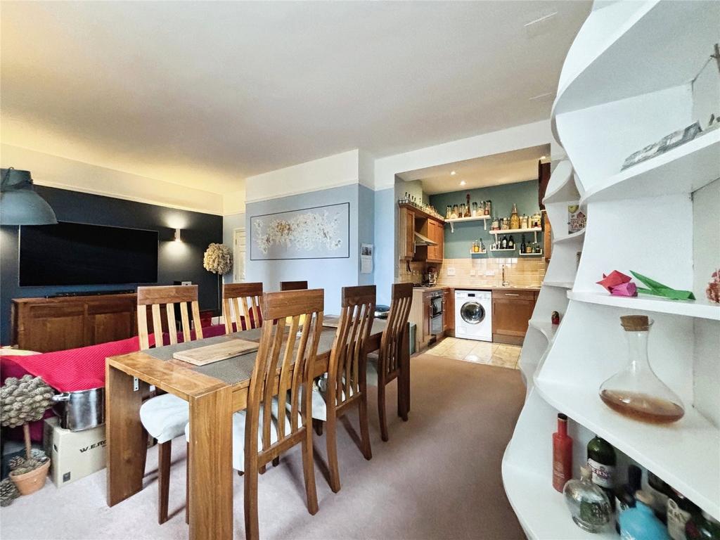 St. Andrews Park, Maidstone ME16 2 bed flat for sale £250,000