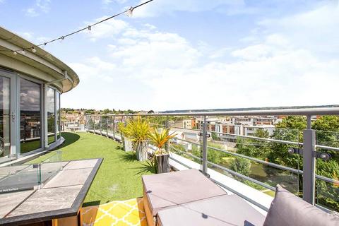 40 Cornhill Place, Maidstone, ME15 6GX