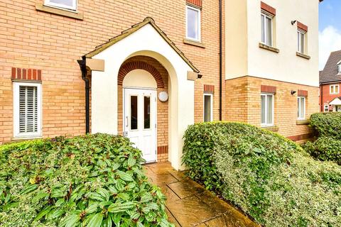 2 bedroom flat for sale, Furfield Chase, Maidstone ME17