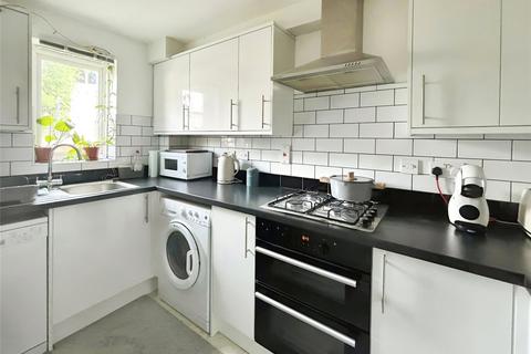 2 bedroom flat for sale, Lindisfarne Gardens, Kent ME16