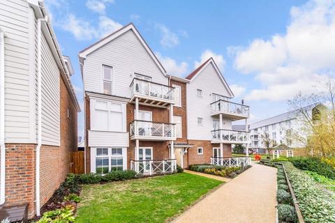 2 bedroom flat for sale, Twelve Acres Road, Kent ME6