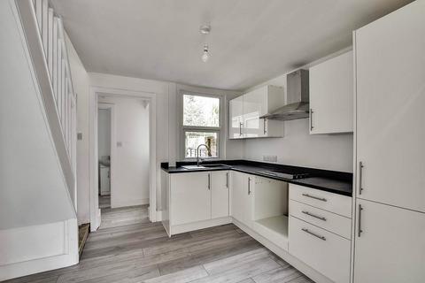 2 bedroom terraced house to rent, New Hythe Lane, Aylesford ME20