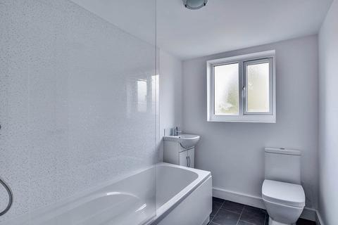 2 bedroom terraced house to rent, New Hythe Lane, Aylesford ME20