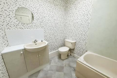 13c Castle Place, DD10 8AL