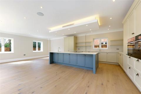 6 bedroom detached house to rent, Gregories Road, Beaconsfield, Buckinghamshire, HP9