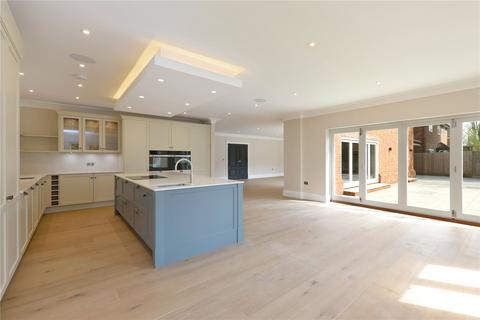 6 bedroom detached house to rent, Gregories Road, Beaconsfield, Buckinghamshire, HP9