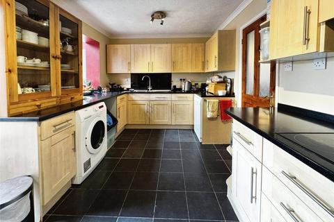 3 bedroom semi-detached house for sale, Brownings End, Newton Abbot TQ12