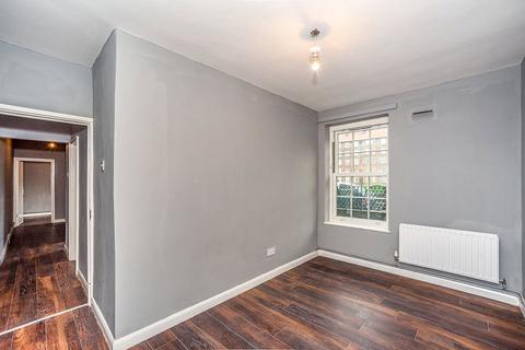 4 bedroom flat for sale, Peckham Park Road, London SE15