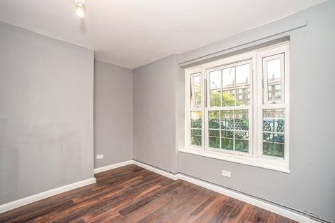 4 bedroom flat for sale, Peckham Park Road, London SE15