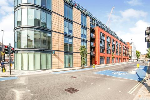 1 bedroom flat for sale, Southwark Bridge Road, London SE1