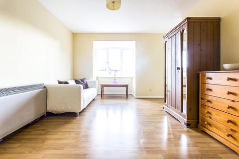 1 bedroom flat for sale, Sterling Gardens, New Cross, London SE14