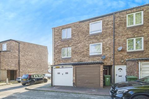 3 bedroom terraced house for sale, Romney Close, London SE14