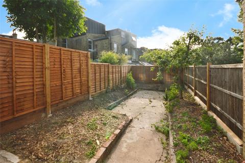 13 Neuchatel Road, London, SE6 4EH