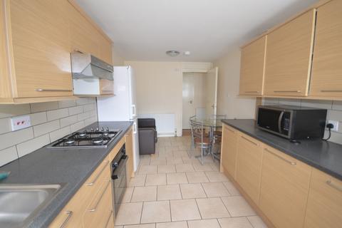 3 bedroom house to rent, Wild Goose Drive, London SE14