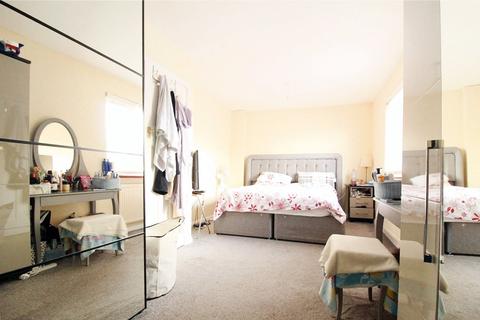 37 Eversley Avenue, Bexleyheath, DA7 6RD