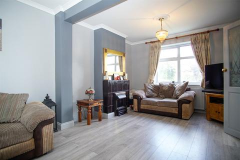 15 Barnehurst Avenue, Erith, DA8 3NE