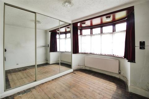 18 Cray Road, Belvedere, DA17 6NB