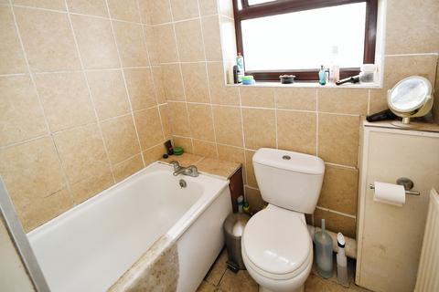 4 bedroom detached house for sale, Cardinal Hinsley Close, Nottinghamshire NG24