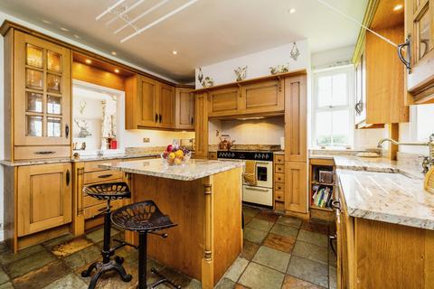 6 bedroom detached house for sale, High Street, Newark NG23