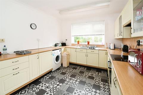 3 bedroom bungalow for sale, Harewood Crescent, Lincoln LN6