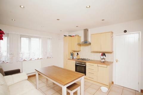 46 Tryan Road, Nuneaton, CV10 8AN