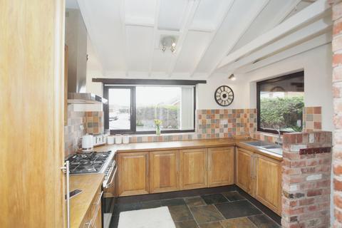 4 bedroom detached house for sale, Skelwith Rise, Warwickshire CV11