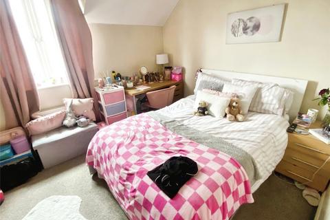 4 bedroom terraced house for sale, Spruce Road, Warwickshire CV10