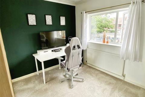 9 Bradestone Road, Nuneaton, CV11 4QR