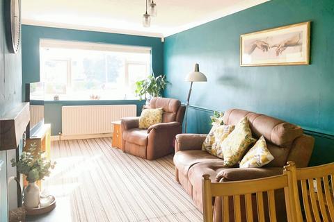 2 Hillside, Hartshill, Nuneaton, CV10 0NN